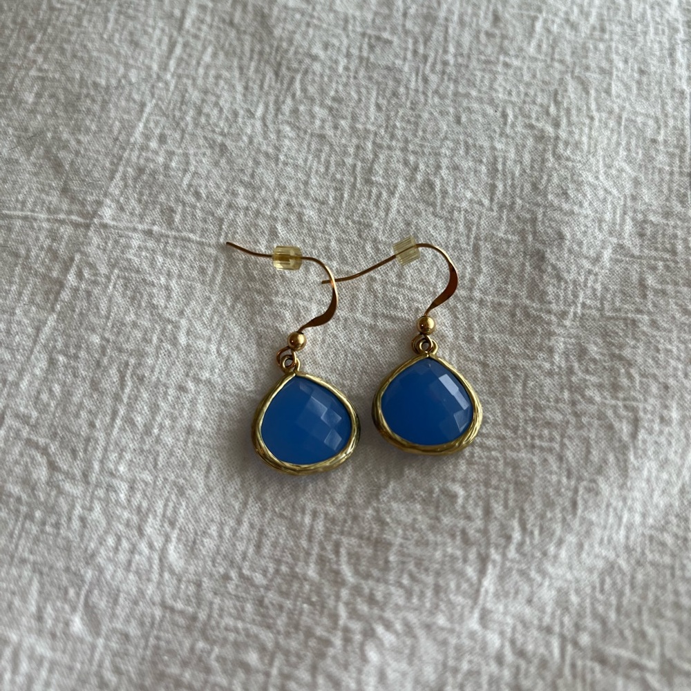 Gold/Periwinkle Stone earrings